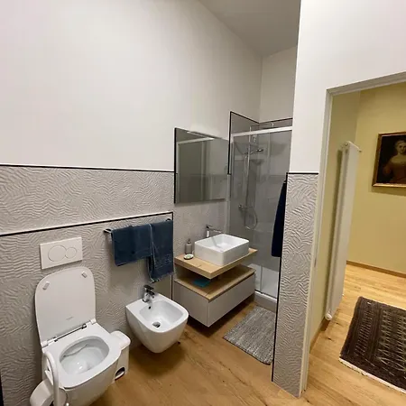 Saint Michel 1 Piano Apartment